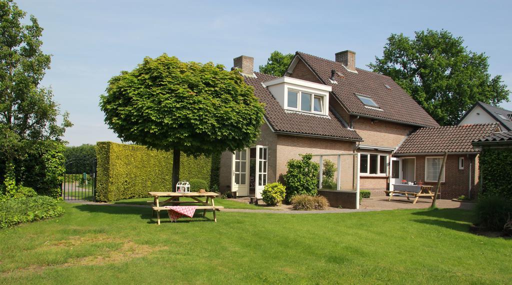 De Tomaat Villa Aarle-Rixtel Buitenkant foto